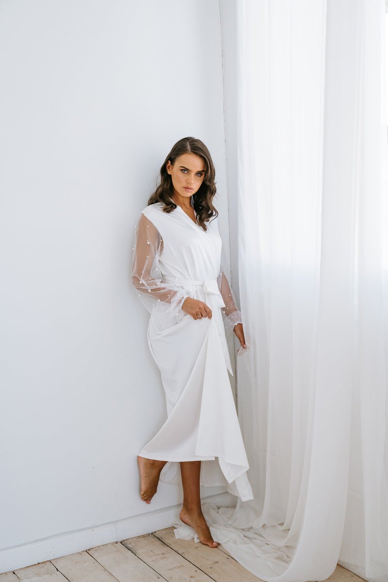 Keira Pearl Lace Sleeve White Robe