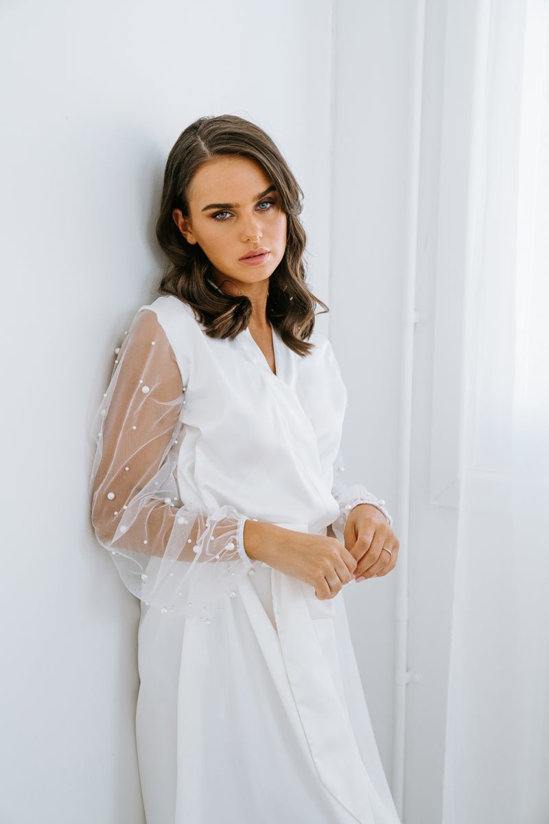 Keira Pearl Lace Sleeve White Robe