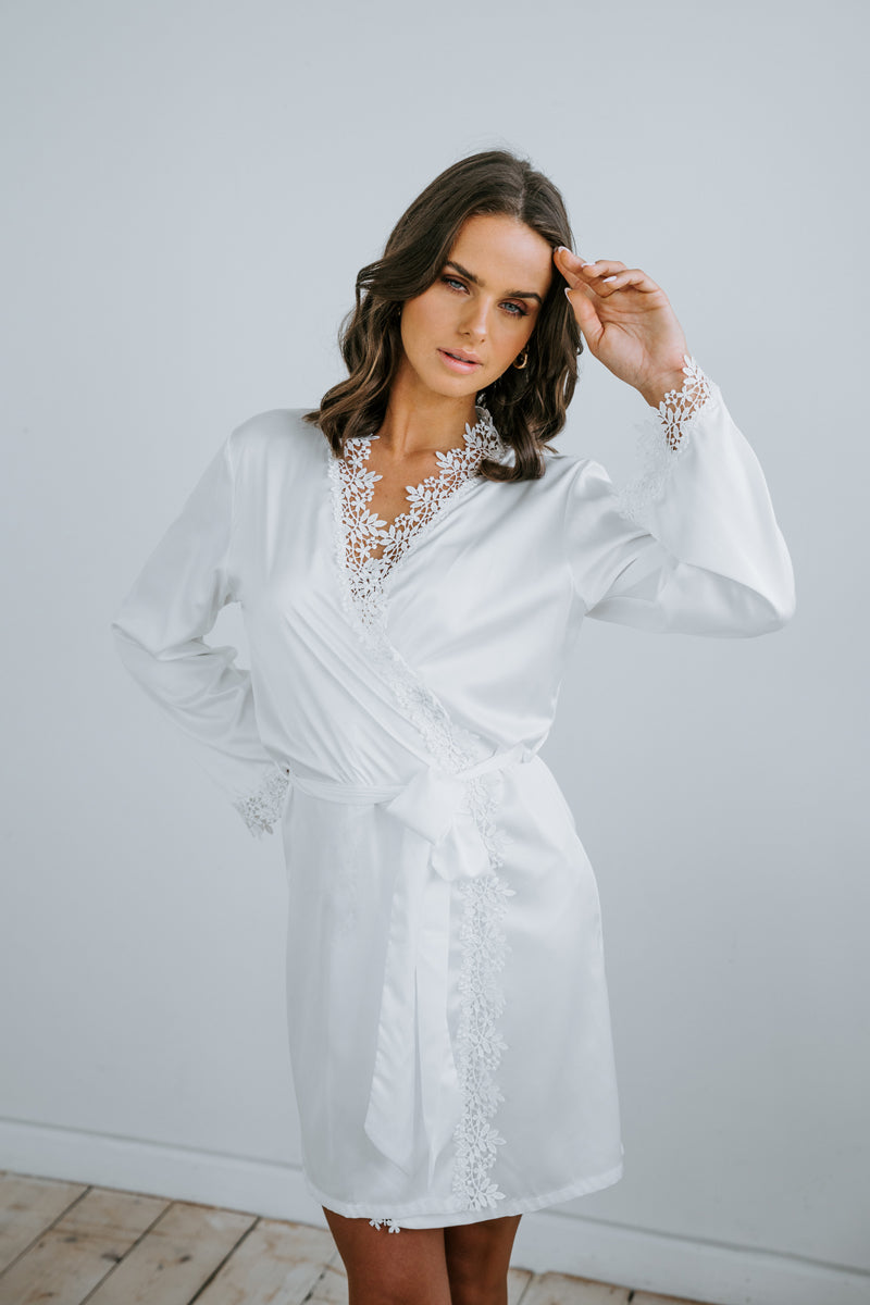 Harriett Satin Bridesmaid Robe